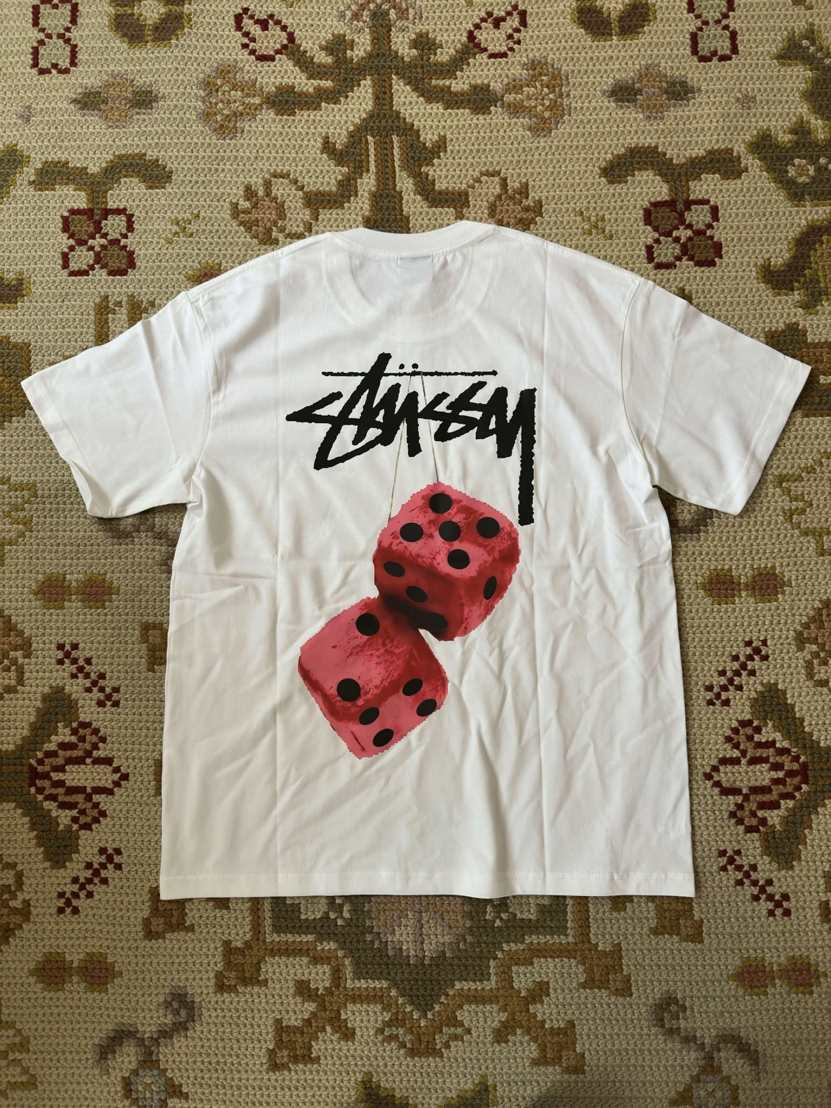 Biała koszulka z grafiką Stüssy